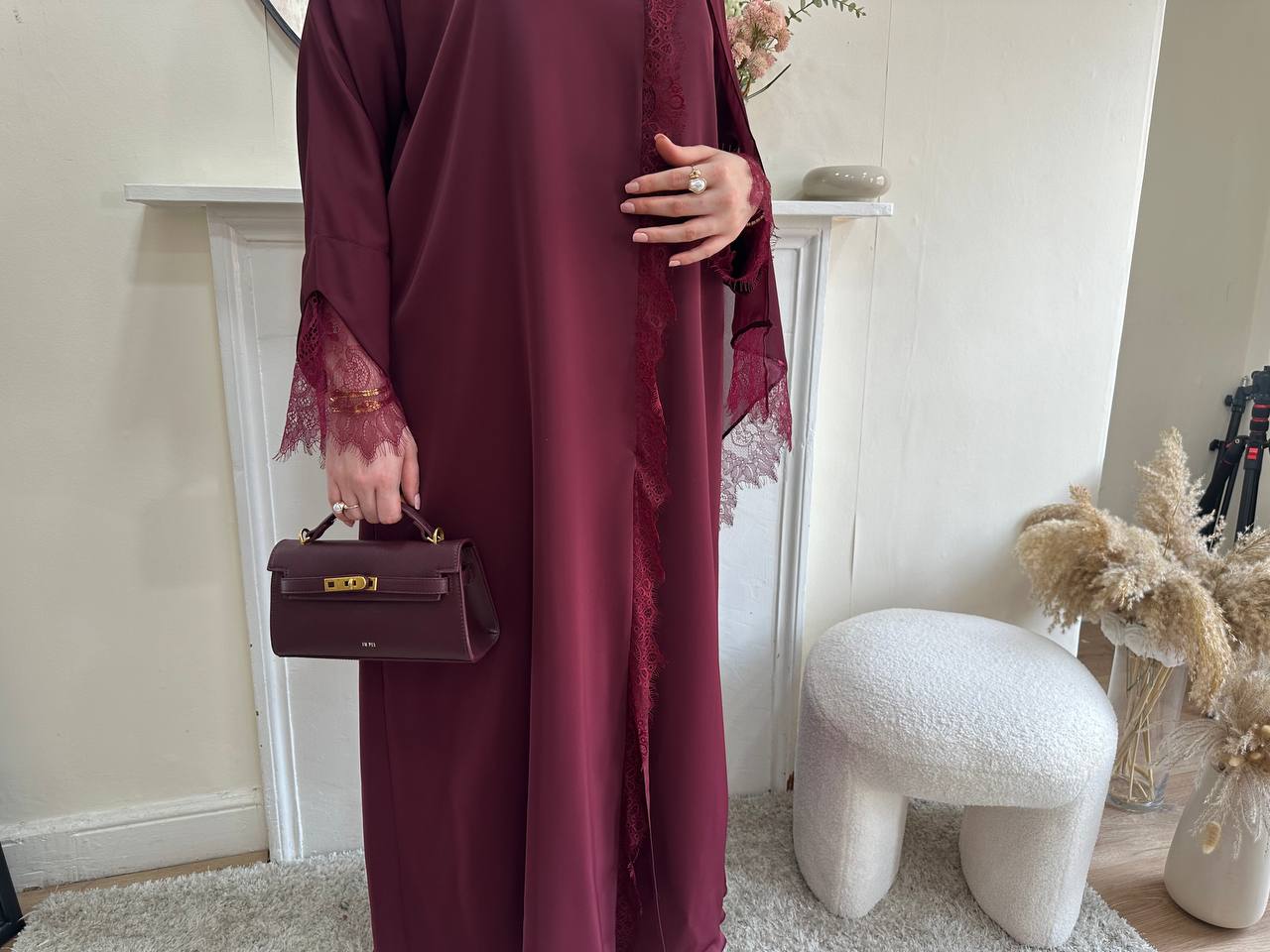Lace Grace in Burgundy thumbnail